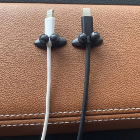 Clipuri de cablu autoadezive – organizare ușoară