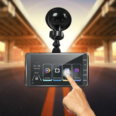 Dashboard Camera – Permanent Security on the Road