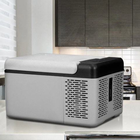 Mini Lodówka Samochodowa — Szybkie i Skuteczne Chłodzenie