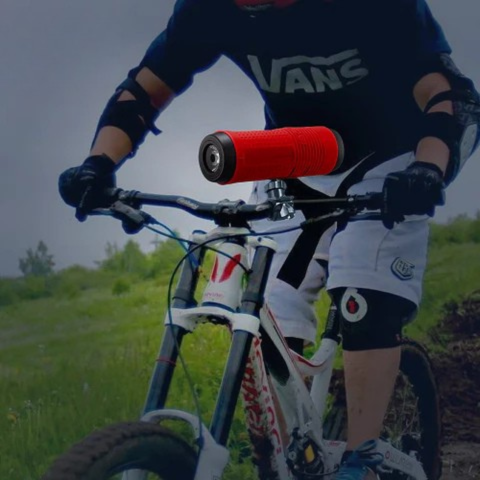 Bluetoothスピーカー付き自転車ライト — 1台で照明と音楽