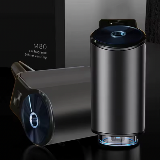 Pieni aromaterapia diffuusori autoa varten