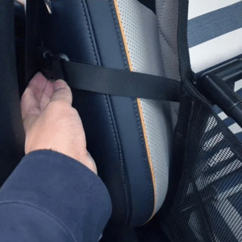 Scaun Auto Pliabil pentru Câini – Practic și Sigur