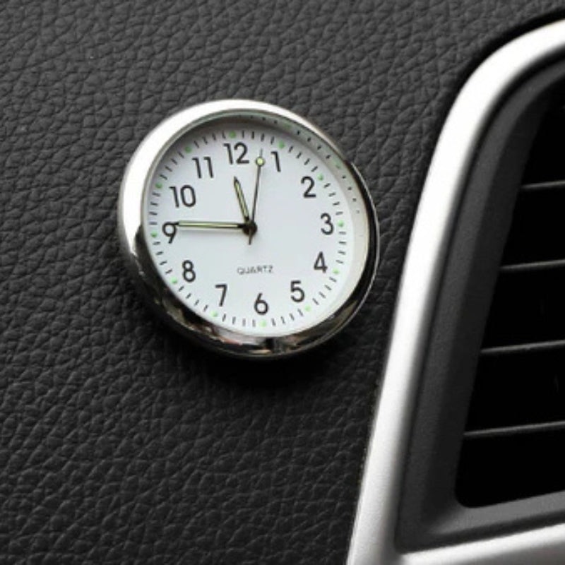 Mini Auto-Uhr – Klare analoge Anzeige und einfache Befestigung 